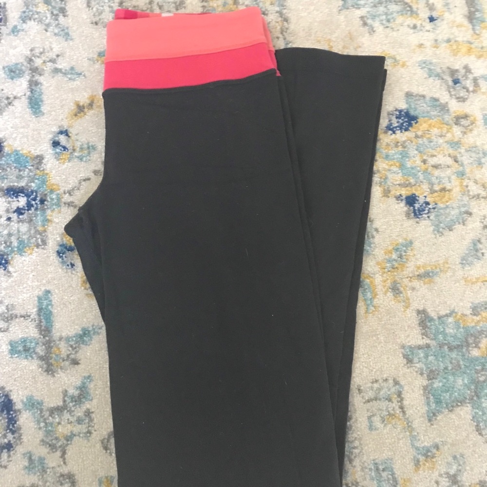 Lululemon reversible Groove pants size 4